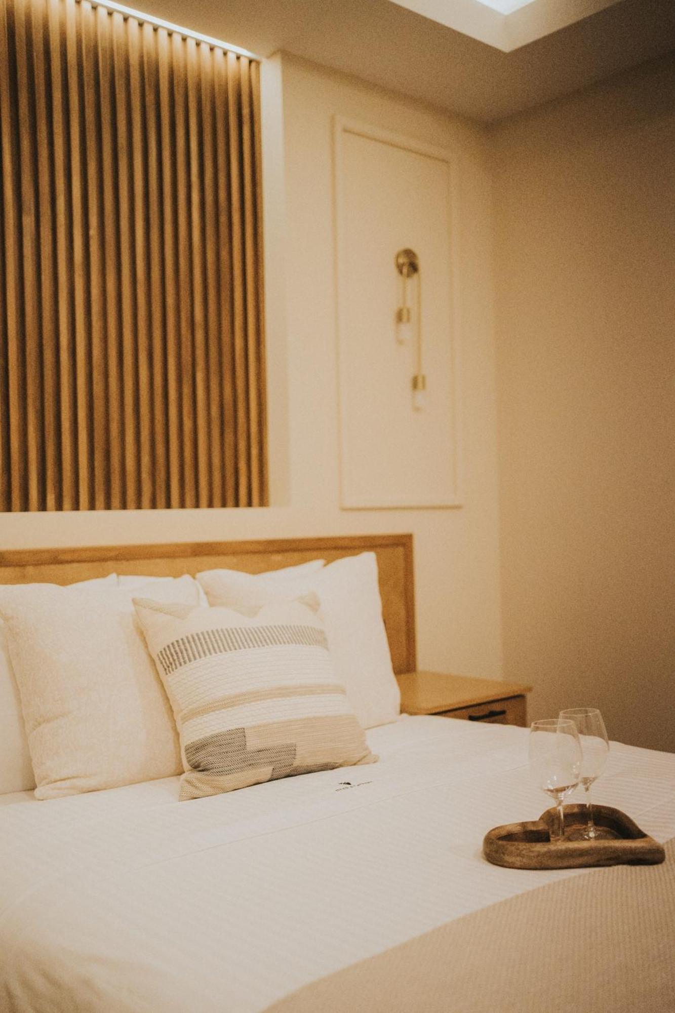 Jules & Laurent Hotel Contemporaneo เอนเซนาดา ภายนอก รูปภาพ